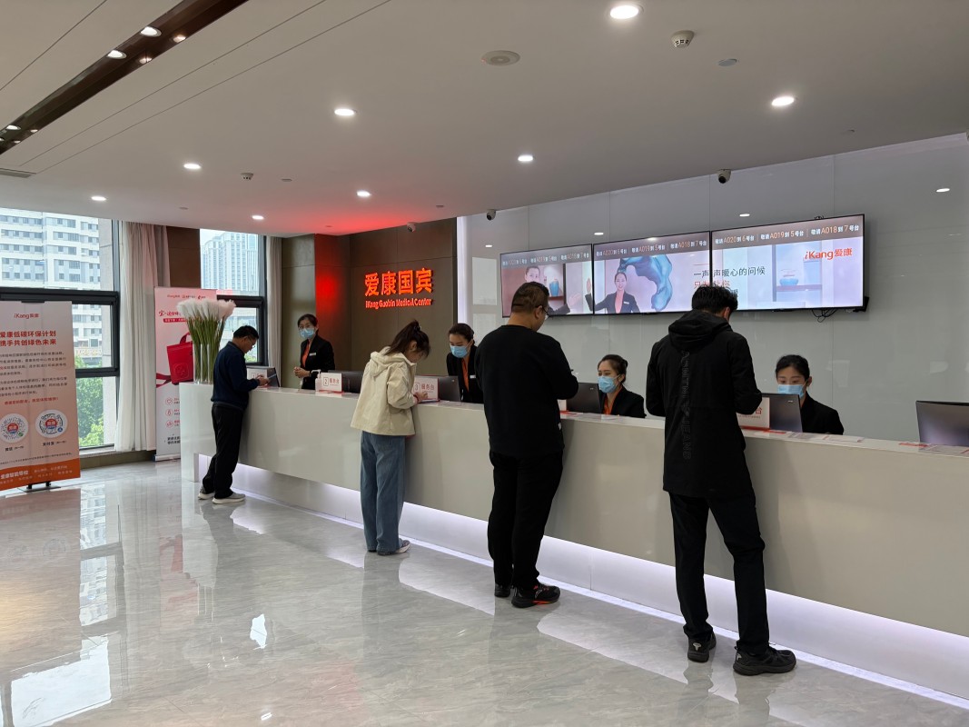 Yantai Double Plastic Industry organizuje badania fizyczne pracowników i zajęcia związane z budowaniem zespołu